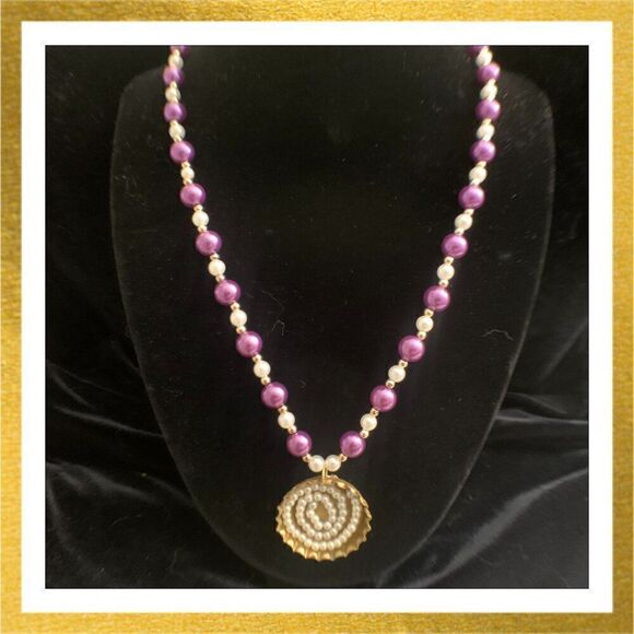 3/$20 Hand Crafted BOTTLE CAP Beaded PEARL Gold NECKLACE - Picture 1 of 2